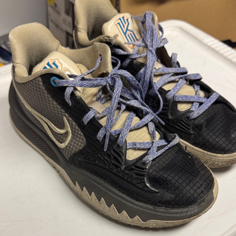Nike kyrie 4 low black rattan